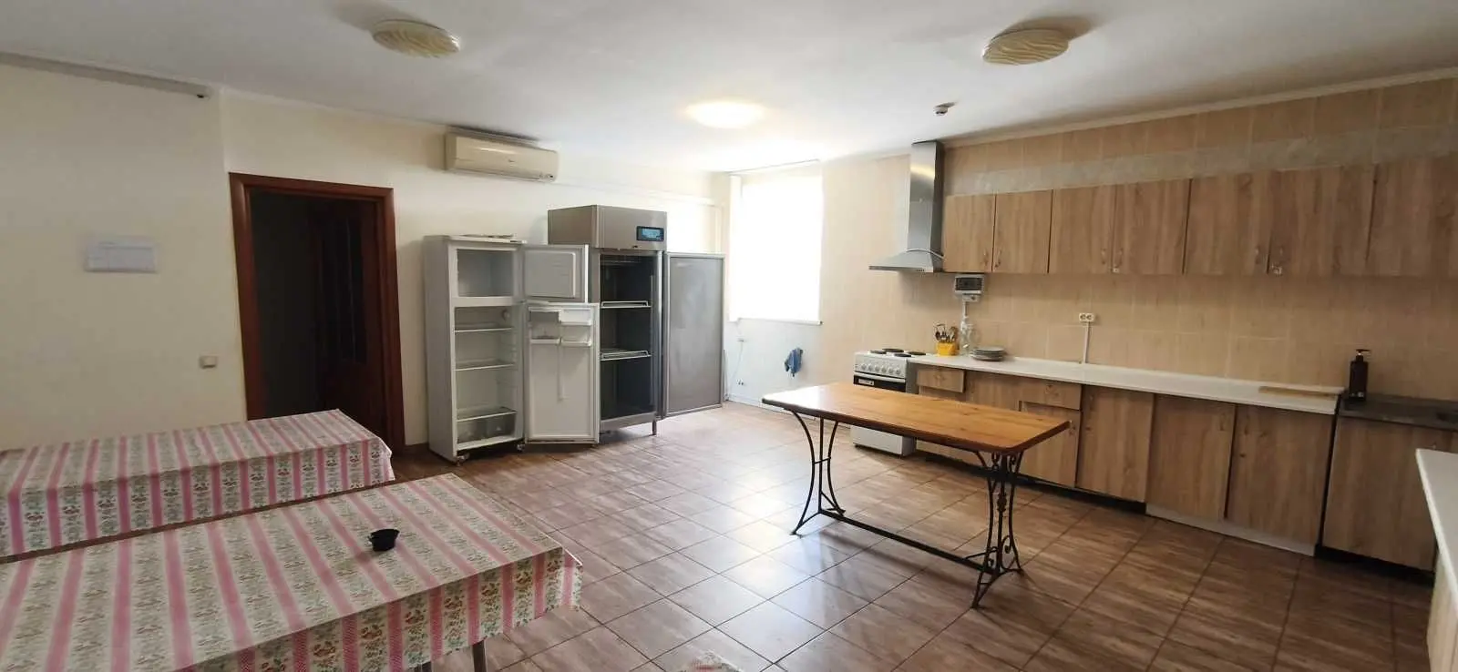 Фото Продаю склад, 1835 кв. м, Василя Довгича вул.  Мотижин, ціна: 720000 USD, код 6382