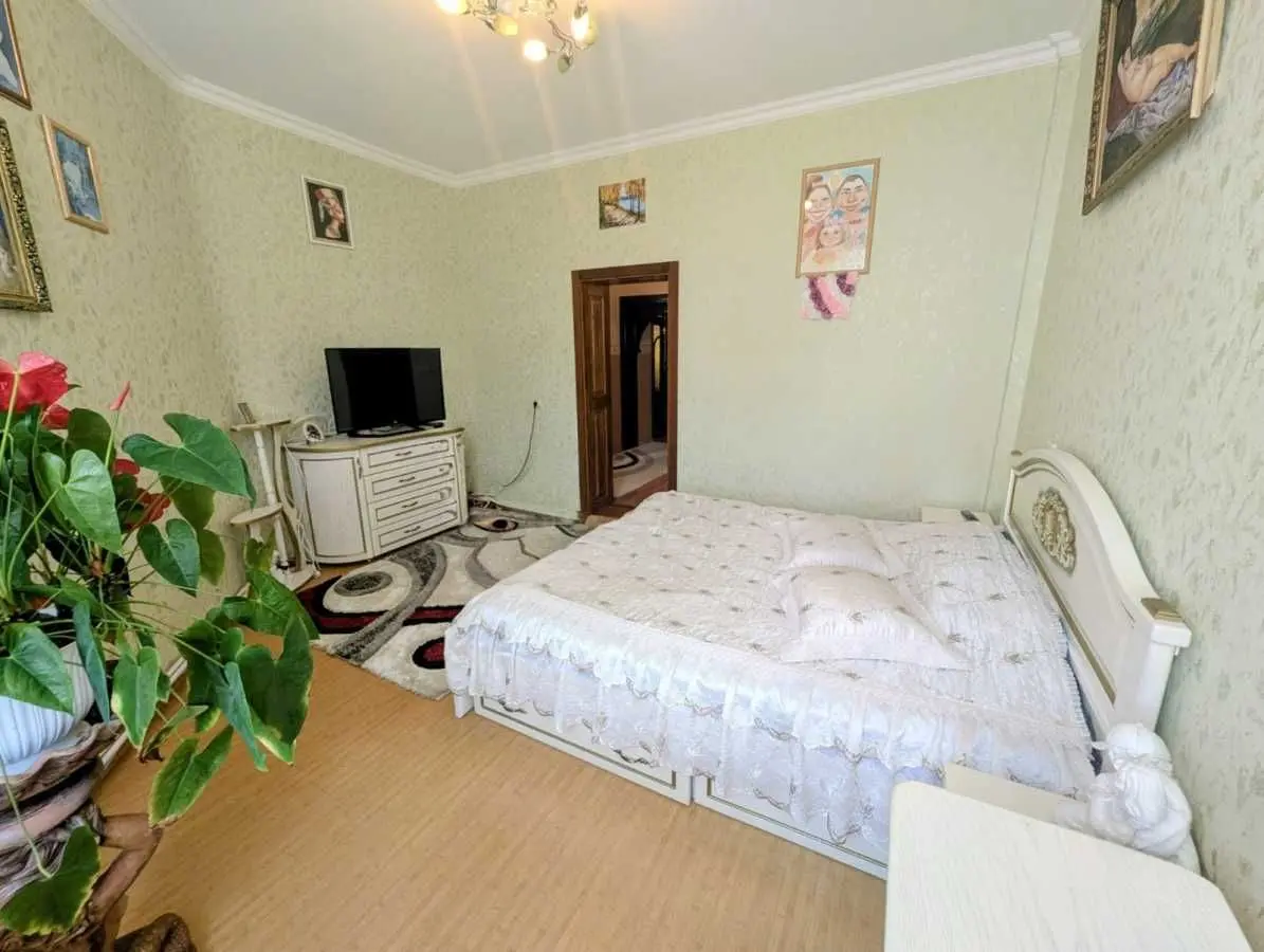 Фото Продаю 3-комнатную квартиру, 120 кв. м, Героев Чернобыля ул.  Белая Церковь, цена: 155000 USD, код 6387