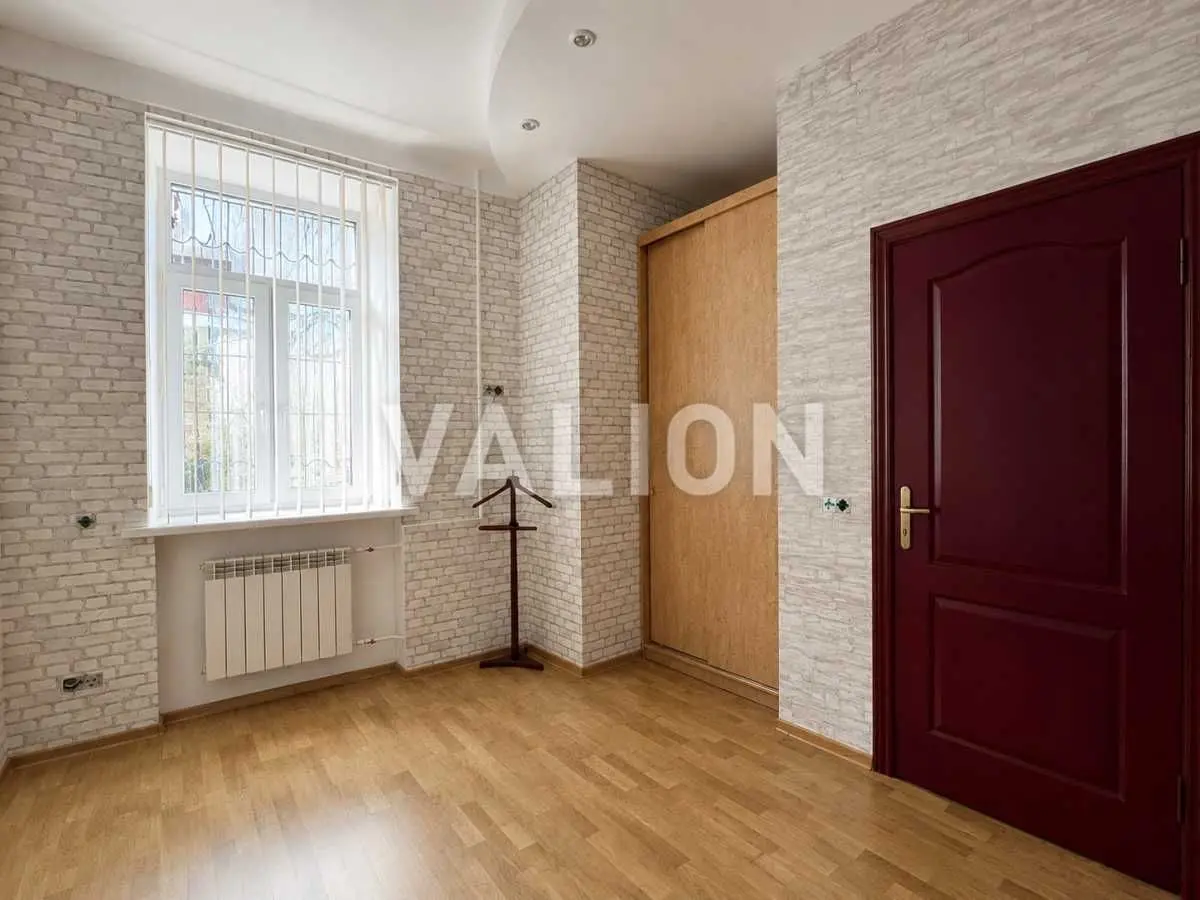 Фото Продаю 2 кімнатну квартиру, 42 кв. м, Оболонська вул. 39 Київ, ціна: 76500 USD, код 6394