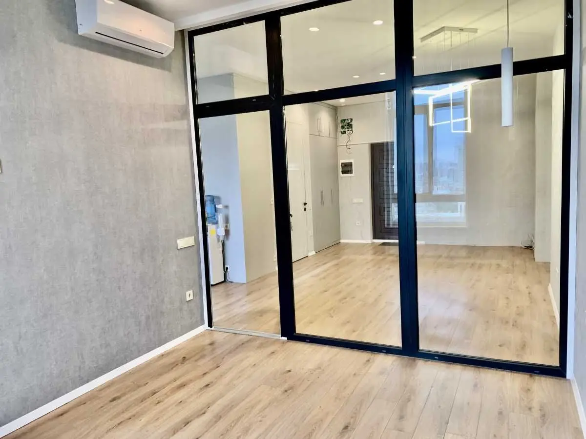 Фото Rent an office, Zhylianska Street 68 Kyiv for long-term rent, price: 25000 UAH, code 6395