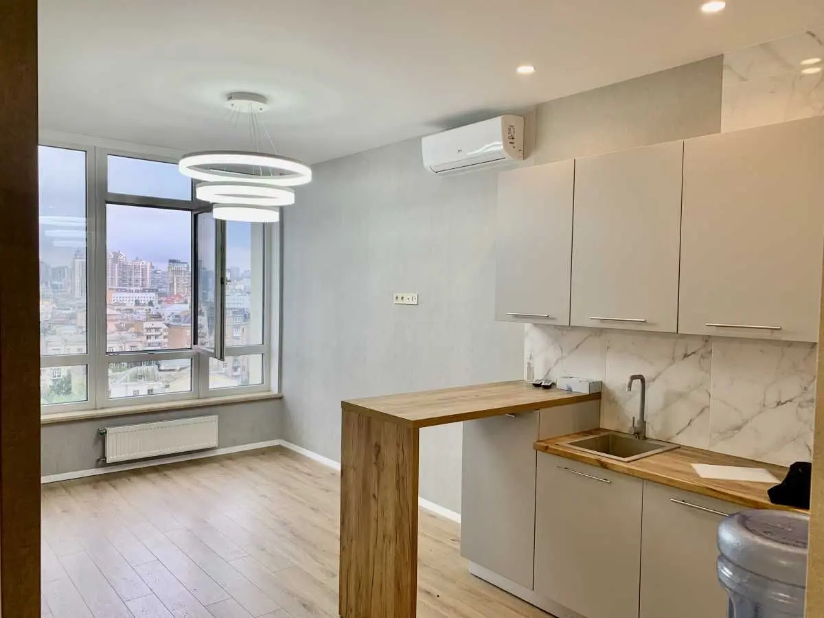 Фото Rent an office, Zhylianska Street 68 Kyiv for long-term rent, price: 25000 UAH, code 6395