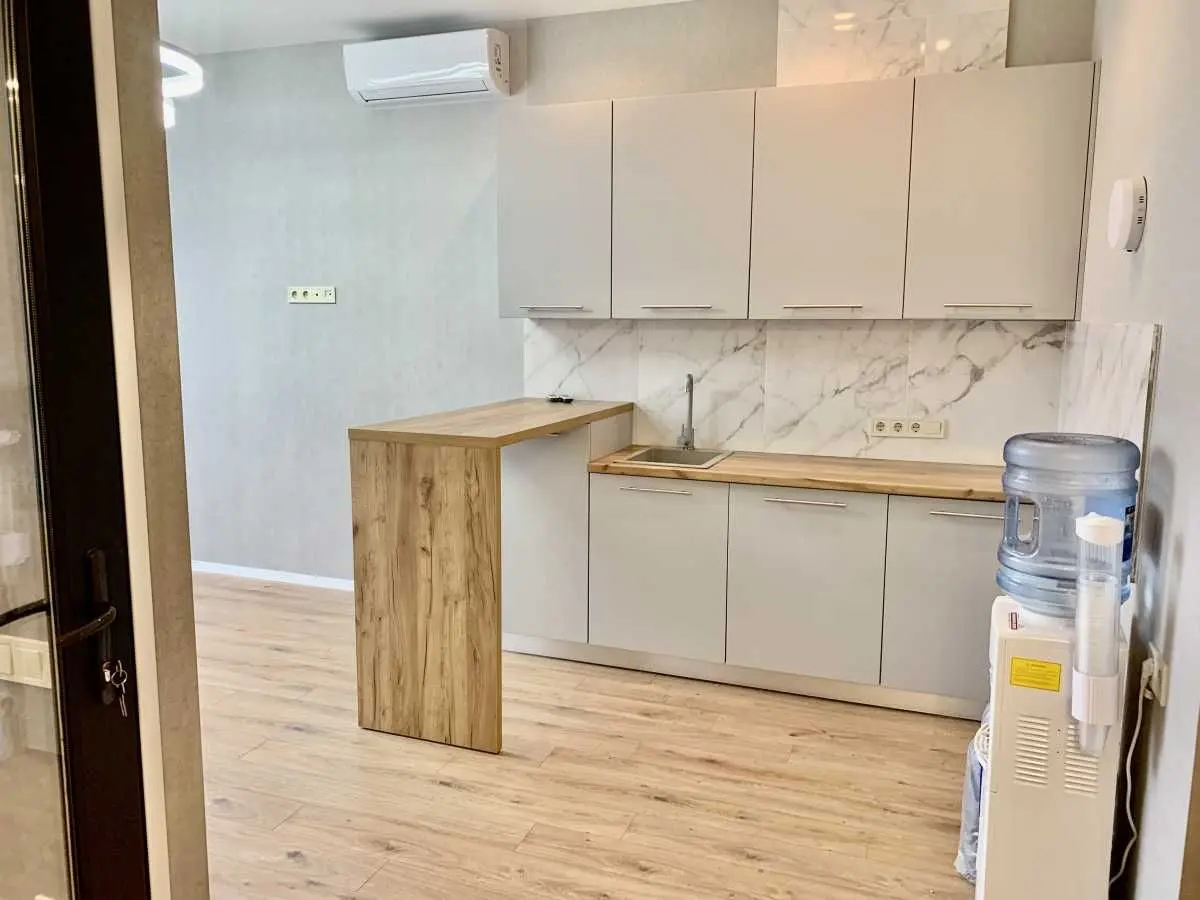 Фото Rent an office, Zhylianska Street 68 Kyiv for long-term rent, price: 25000 UAH, code 6395