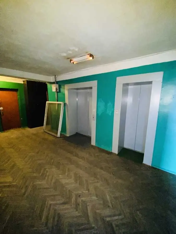 Фото Продаю 8 кімнатну квартиру, 29 кв. м, Миропільська вул. 15А Київ, ціна: 16000 USD, код 6397