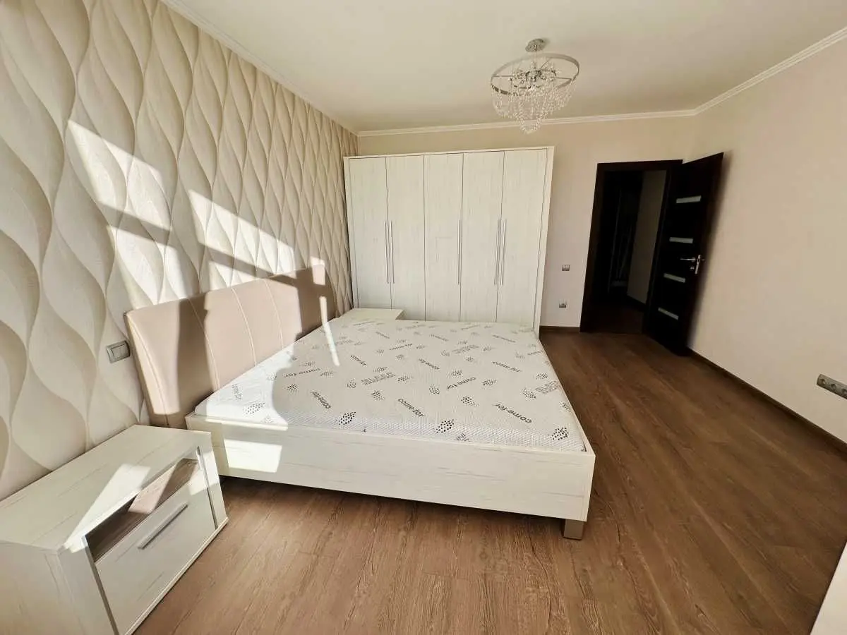 Фото Зняти 2 кімнатну квартиру, Дегтярівська вул.  Київ в довгострокову оренду, ціна: 700 USD, код 6400