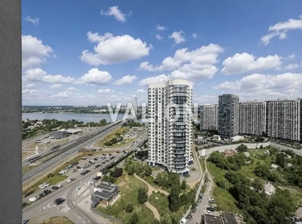 Фото Продаю 3 кімнатну квартиру, 105.2 кв. м, Зарічна вул.  Київ, ціна: 185000 USD, код 6406