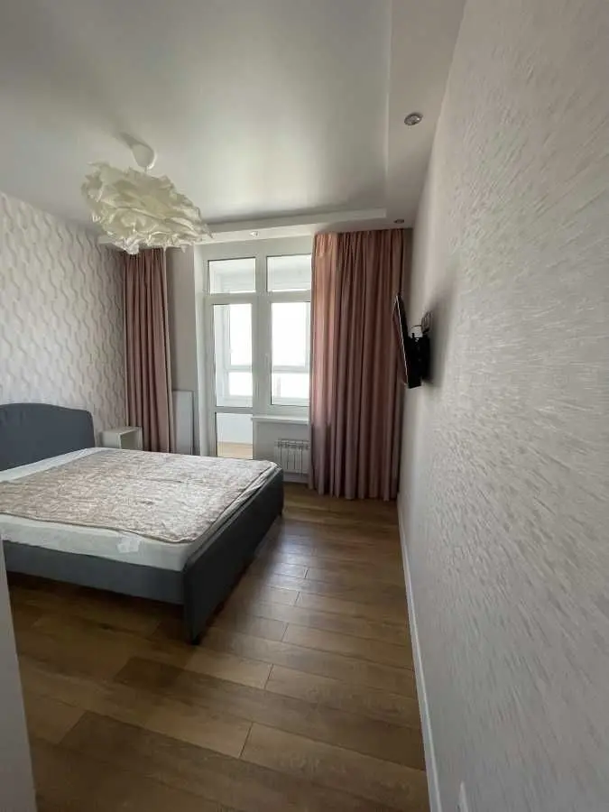 Фото Rent a 1-room apartment, Dragomanova Street 10 Kyiv for long-term rent, price: 17000 UAH, code 6422