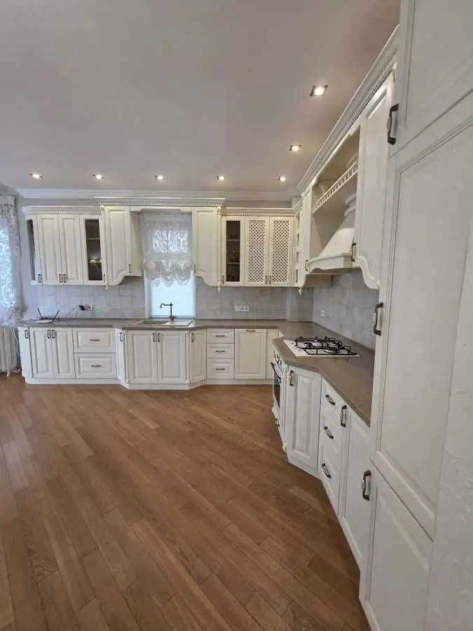 Фото Selling a house, 496 sq.m., Vokzalna Street  Bila Tserkva, price: 620000 USD, code 6430