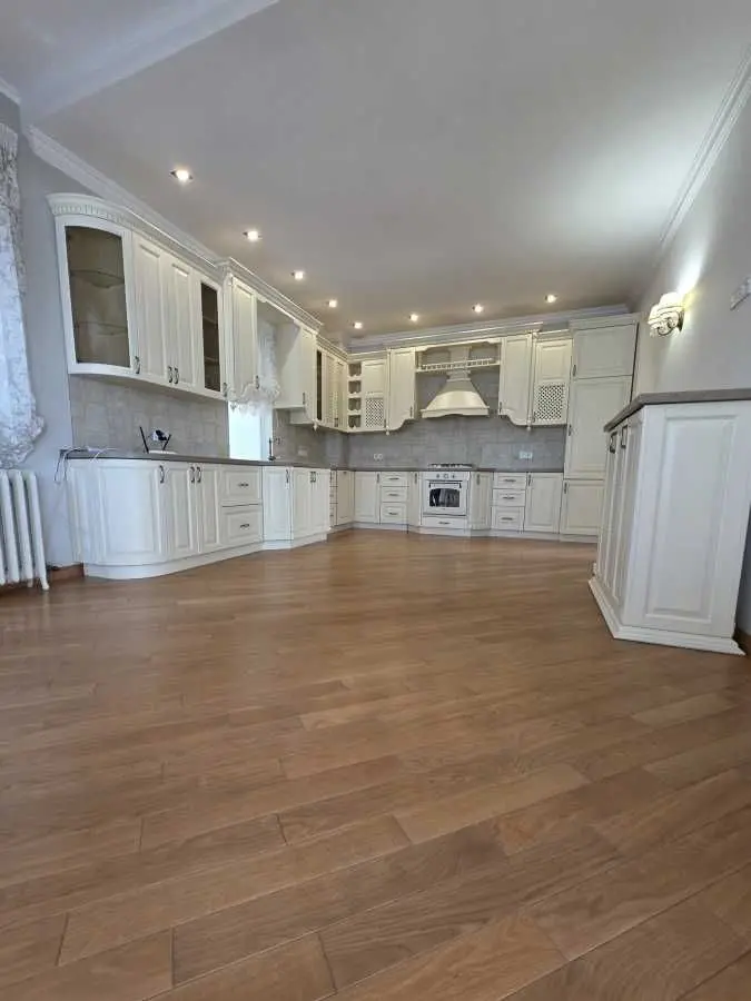 Фото Selling a house, 496 sq.m., Vokzalna Street  Bila Tserkva, price: 620000 USD, code 6430