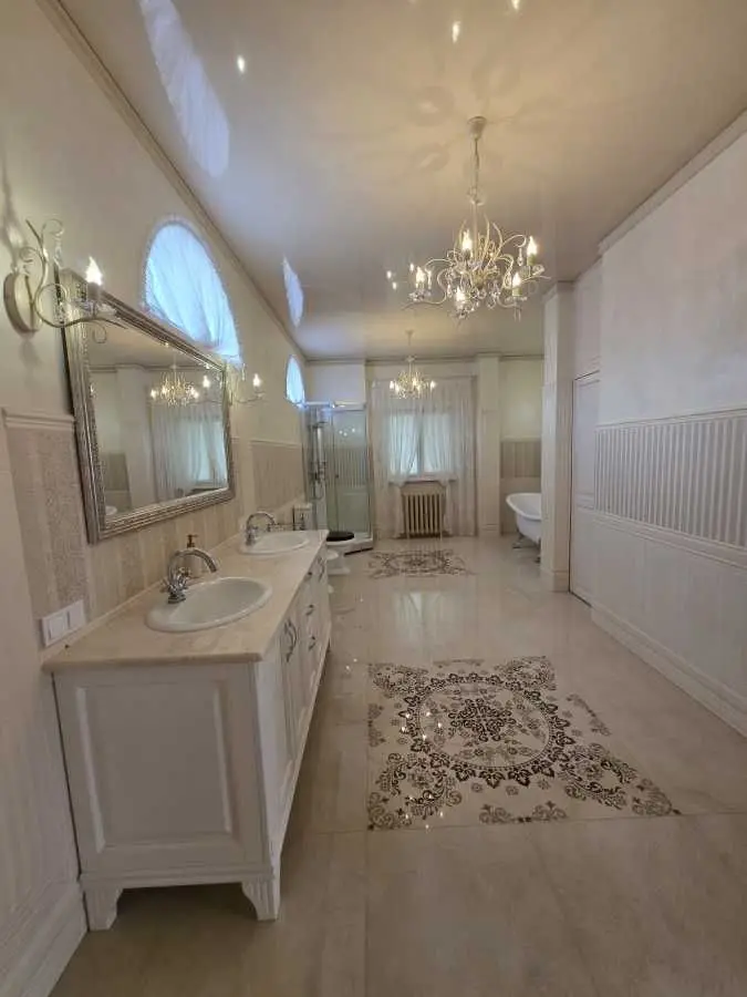 Фото Selling a house, 496 sq.m., Vokzalna Street  Bila Tserkva, price: 620000 USD, code 6430