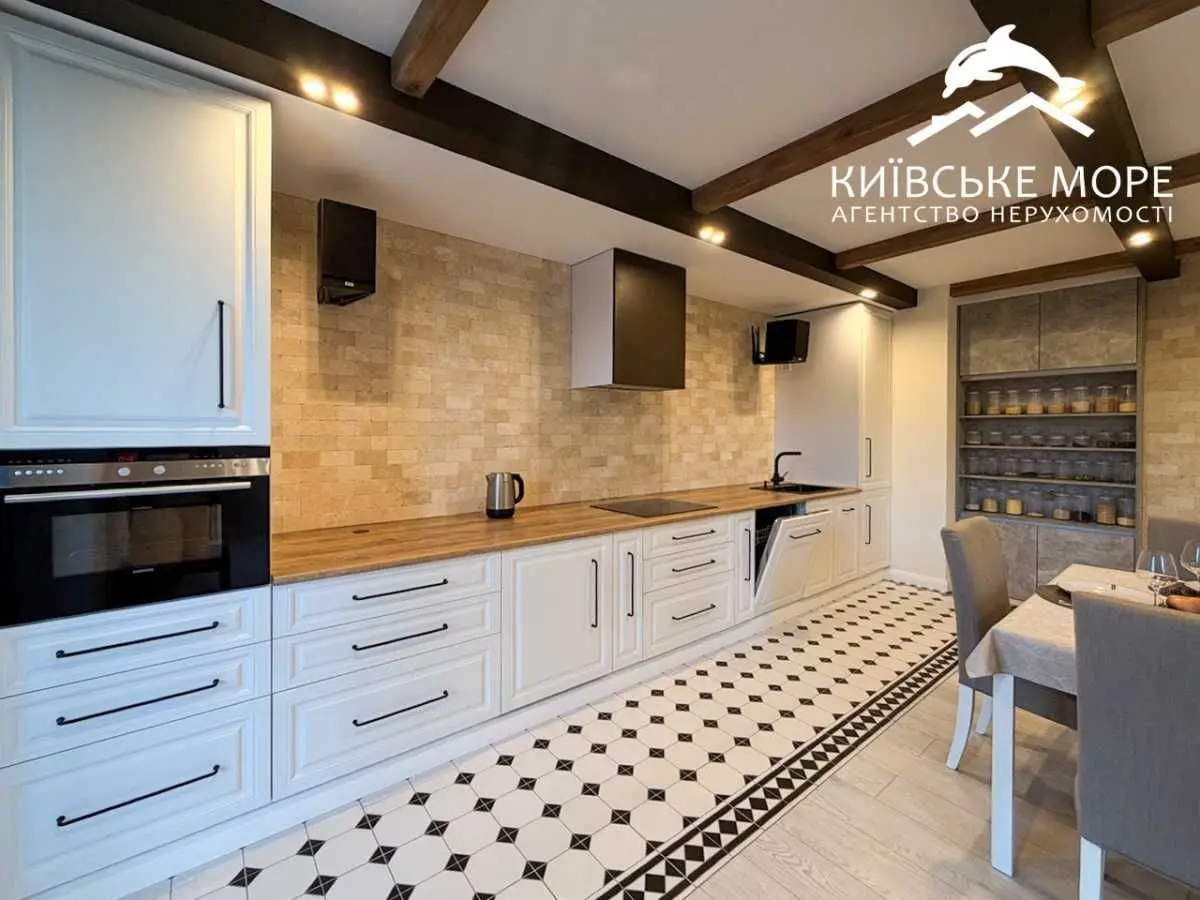 Фото Selling a 3-room apartment, 90 sq.m., Voskresenska Street 18 Kyiv, price: 200000 USD, code 6433