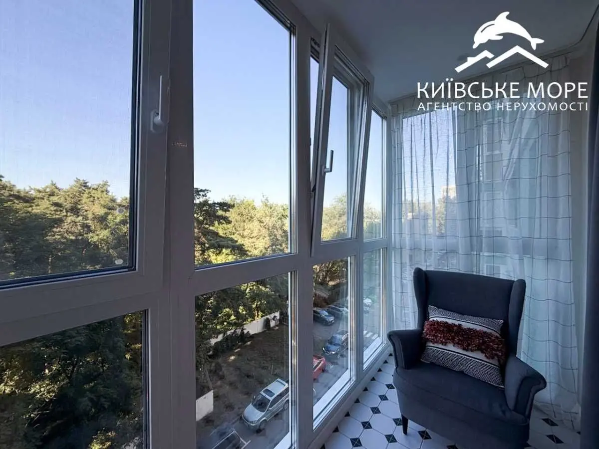 Фото Selling a 3-room apartment, 90 sq.m., Voskresenska Street 18 Kyiv, price: 200000 USD, code 6433
