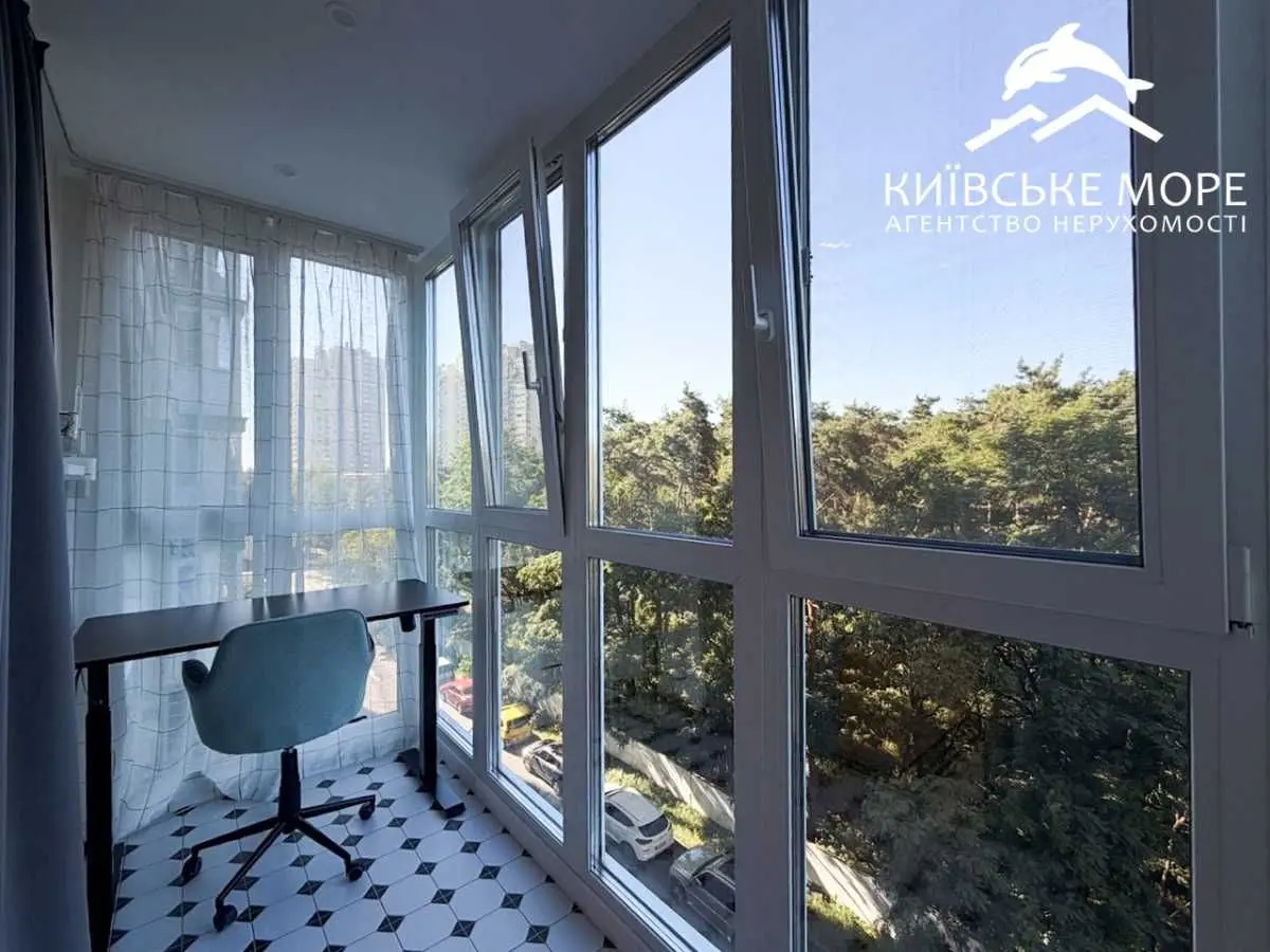 Фото Selling a 3-room apartment, 90 sq.m., Voskresenska Street 18 Kyiv, price: 200000 USD, code 6433