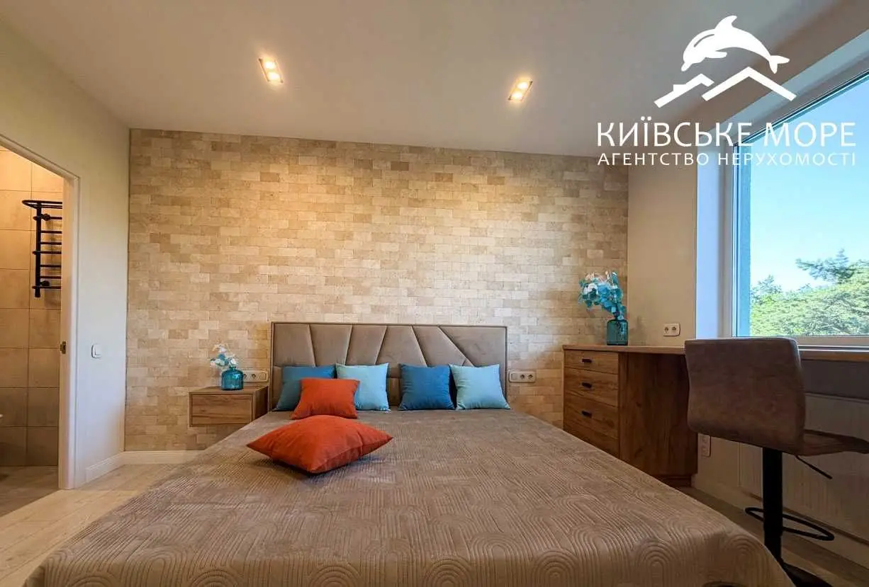 Фото Selling a 3-room apartment, 90 sq.m., Voskresenska Street 18 Kyiv, price: 200000 USD, code 6433