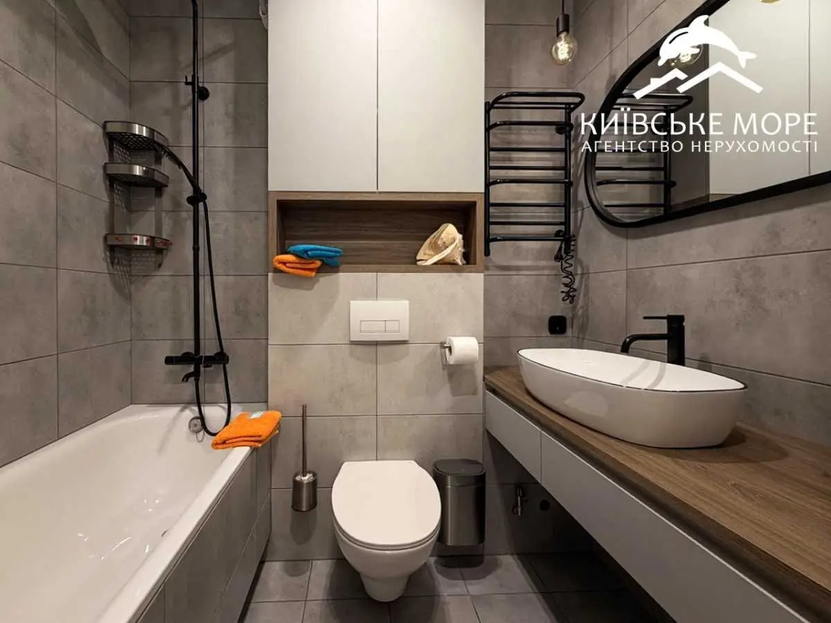 Фото Selling a 3-room apartment, 90 sq.m., Voskresenska Street 18 Kyiv, price: 200000 USD, code 6433