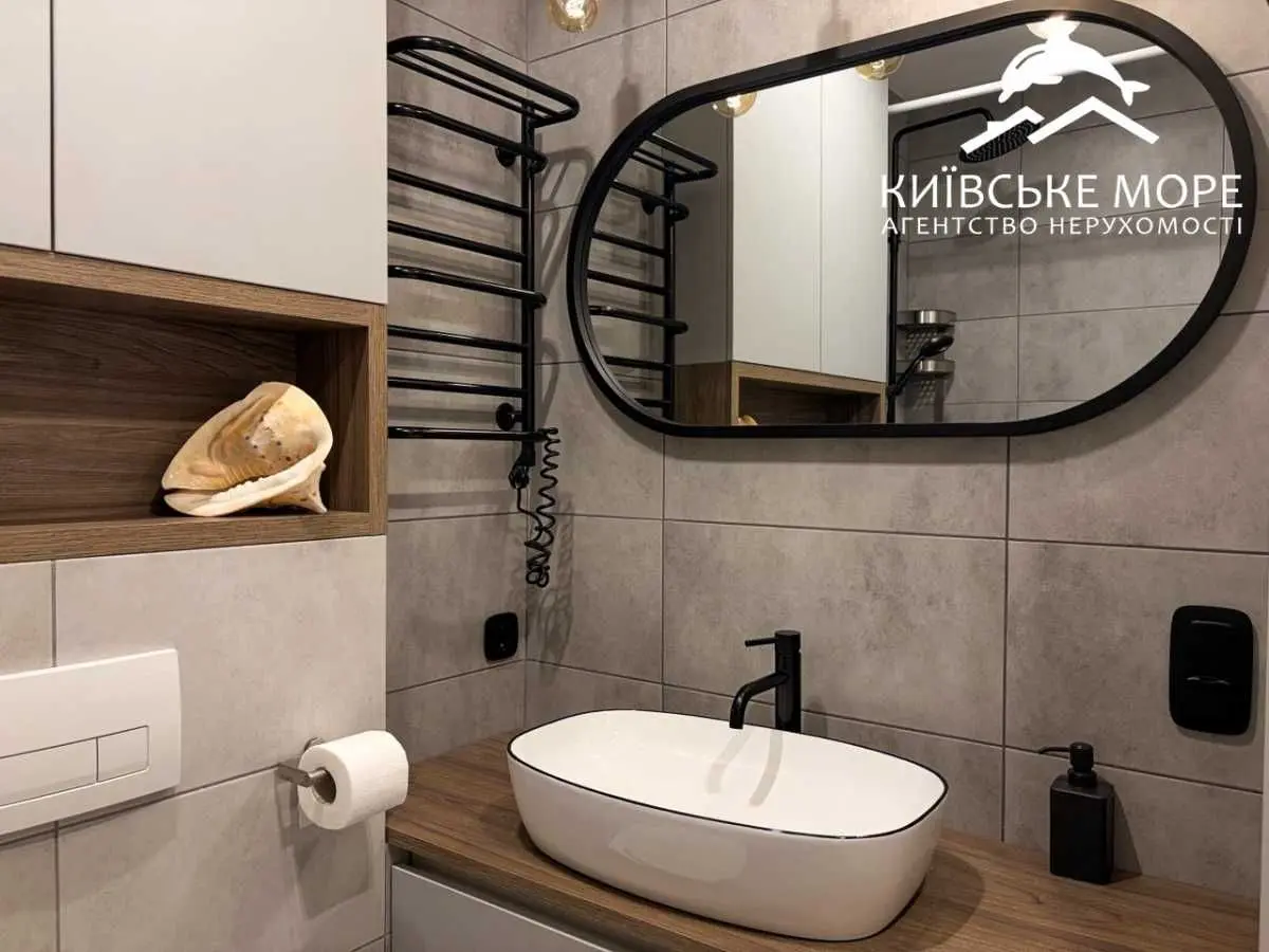 Фото Selling a 3-room apartment, 90 sq.m., Voskresenska Street 18 Kyiv, price: 200000 USD, code 6433