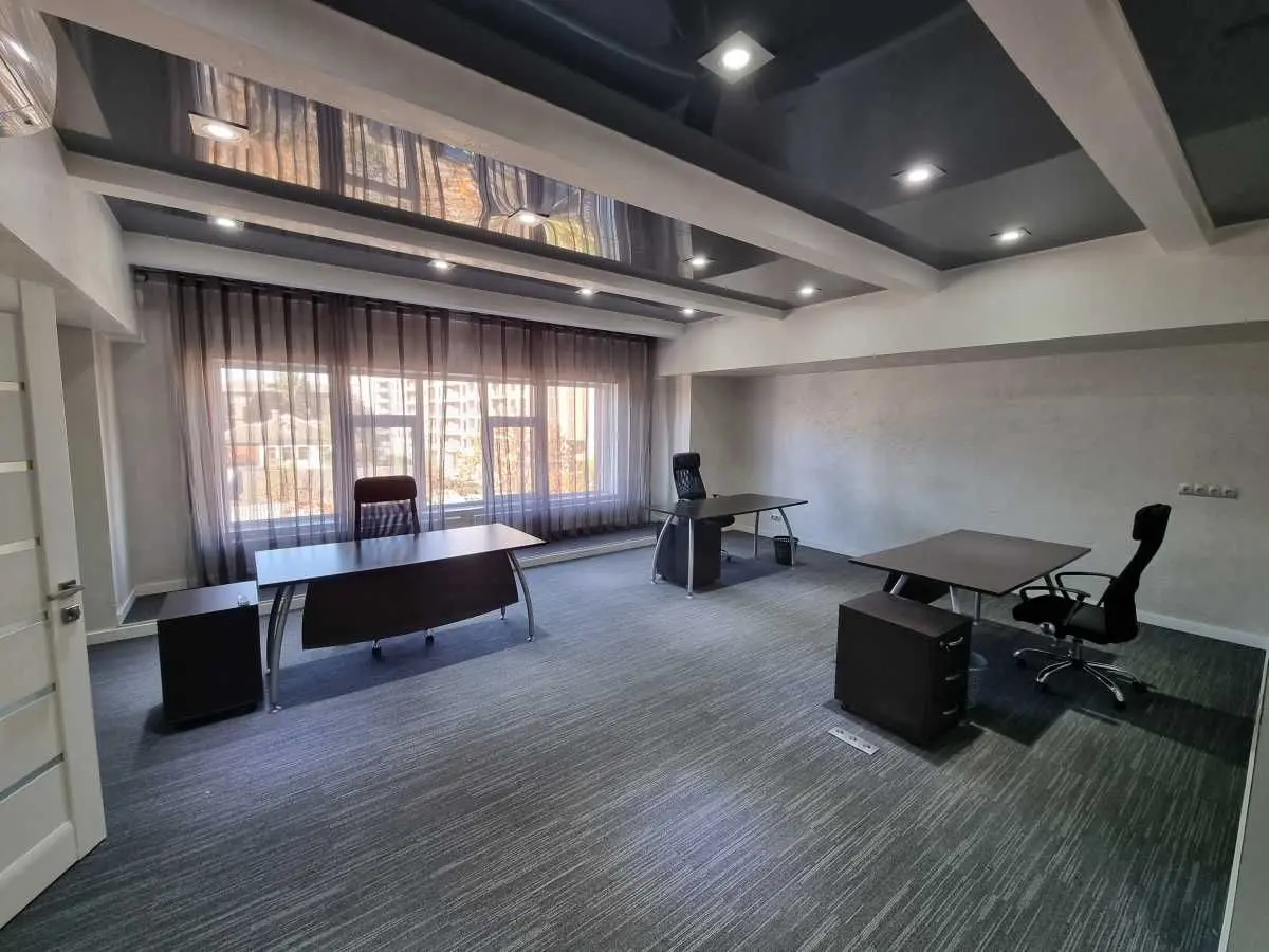 Фото Selling an office, 109 sq.m., Yaroslavska Street 56 Kyiv, price: 240000 USD, code 6436