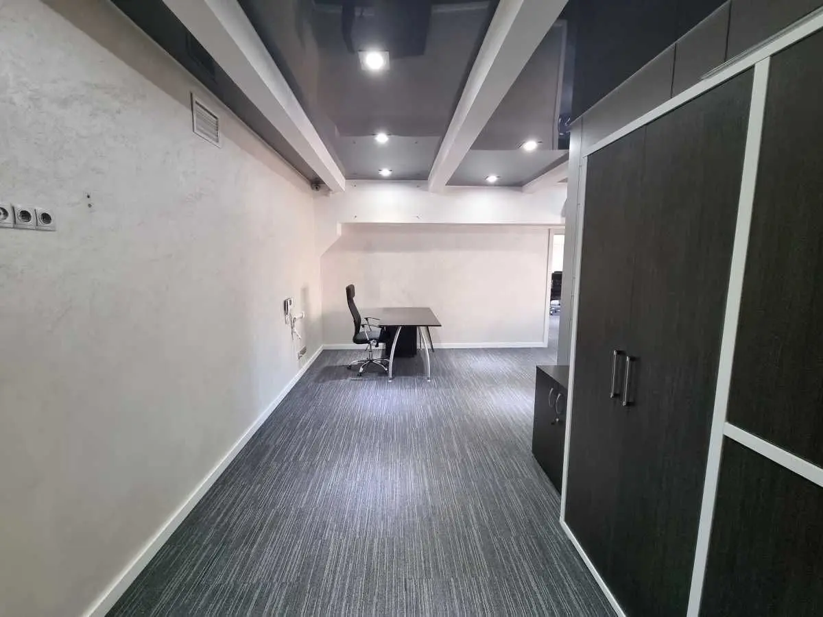 Фото Selling an office, 109 sq.m., Yaroslavska Street 56 Kyiv, price: 240000 USD, code 6436