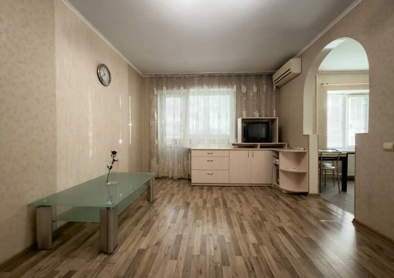Фото Продаю 1 кімнатну квартиру, 36 кв. м, Райдужна вул. 69 Київ, ціна: 48000 USD, код 6437