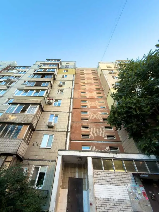 Фото Продаю 1 кімнатну квартиру, 36 кв. м, Райдужна вул. 69 Київ, ціна: 48000 USD, код 6437
