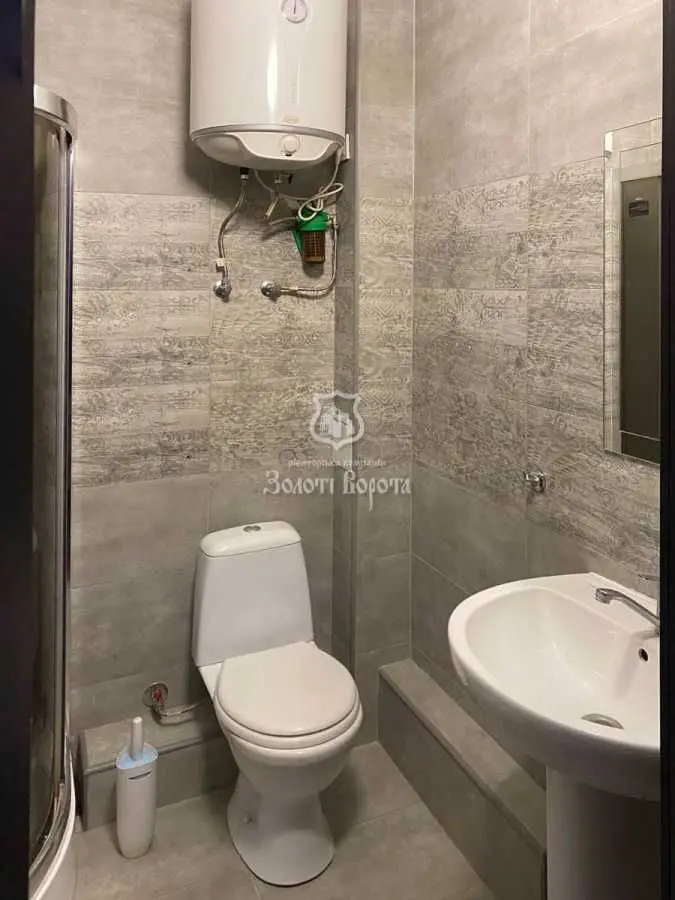 Фото Продаю 1-комнатную квартиру, 17.9 кв. м, Ракетная ул. 24 Киев, цена: 28000 USD, код 6440