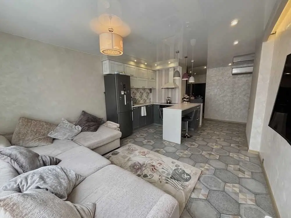 Фото Selling a 2-room apartment, 84 sq.m., Viacheslava Chornovola Street 11 Brovary, price: 119000 USD, code 6452
