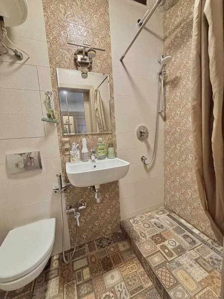 Фото Selling a 2-room apartment, 84 sq.m., Viacheslava Chornovola Street 11 Brovary, price: 119000 USD, code 6452