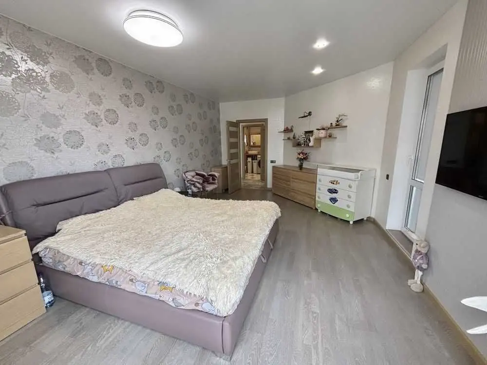 Фото Selling a 2-room apartment, 84 sq.m., Viacheslava Chornovola Street 11 Brovary, price: 119000 USD, code 6452