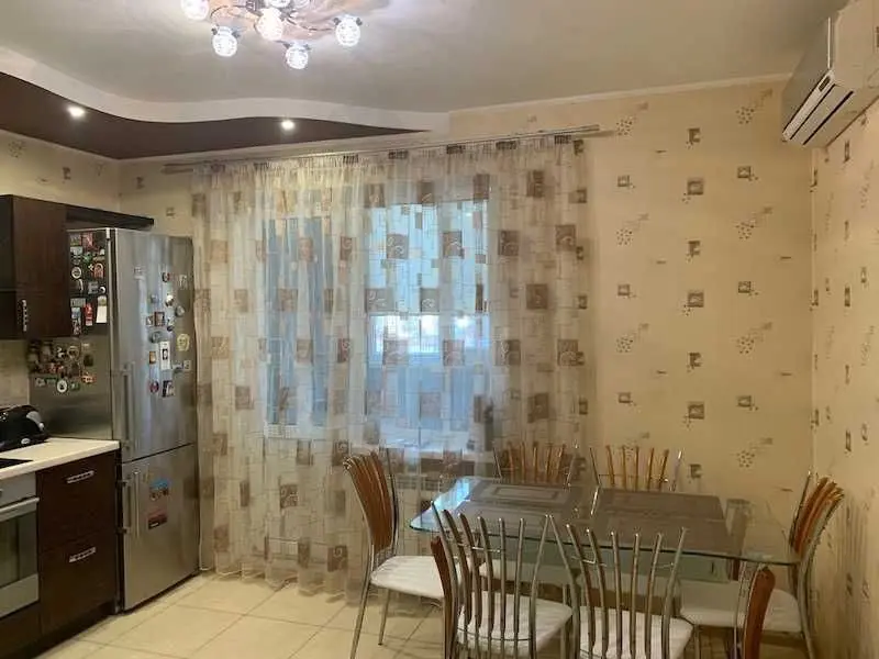 Фото Selling a 2-room apartment, 72.73 sq.m., European Square  Kyiv, price: 110000 USD, code 6453