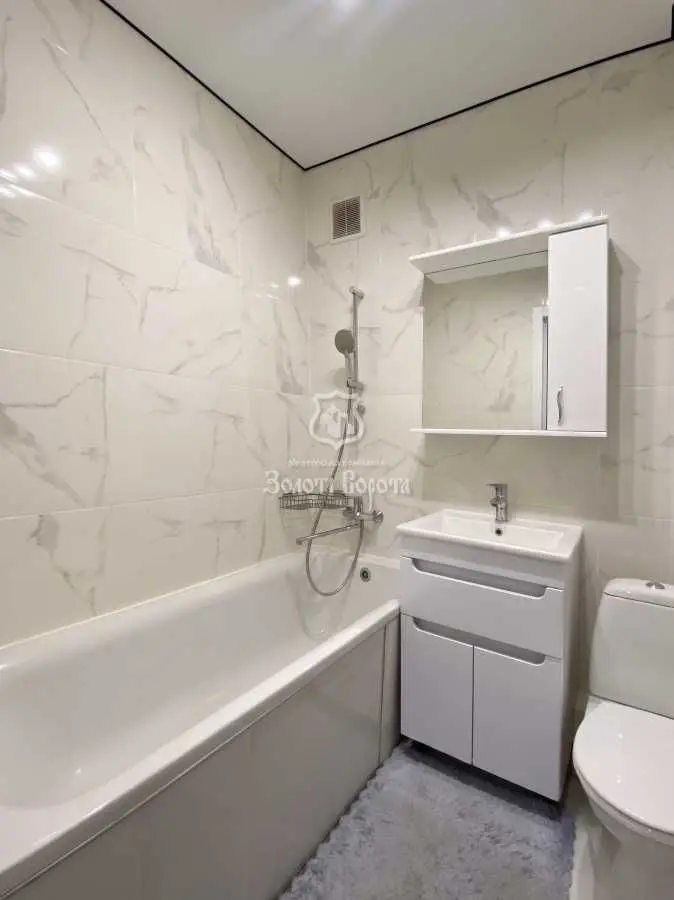 Фото Selling a 2-room apartment, 42 sq.m., Vynohradna street  Kriukivshchyna, price: 75000 USD, code 6457