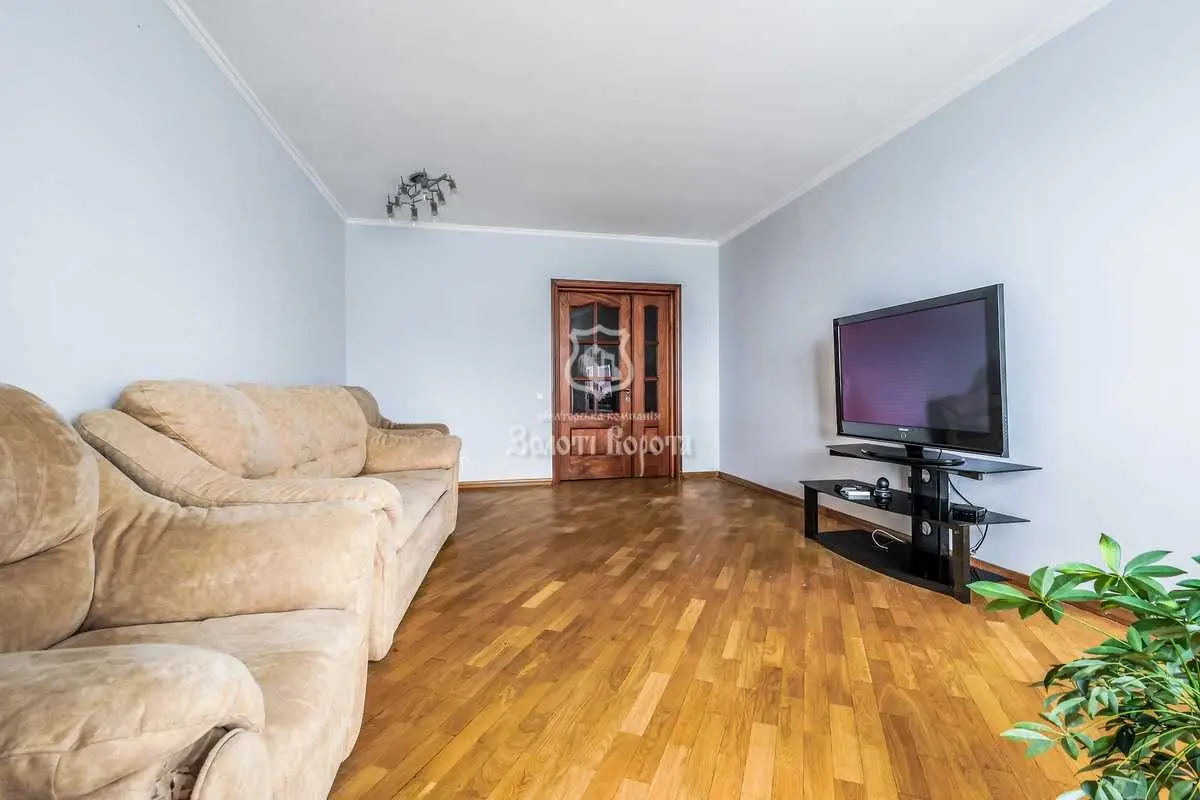Фото Продаю 4 кімнатну квартиру, 128.4 кв. м, Михайла Котельникова вул. 1 Київ, ціна: 144000 USD, код 6474