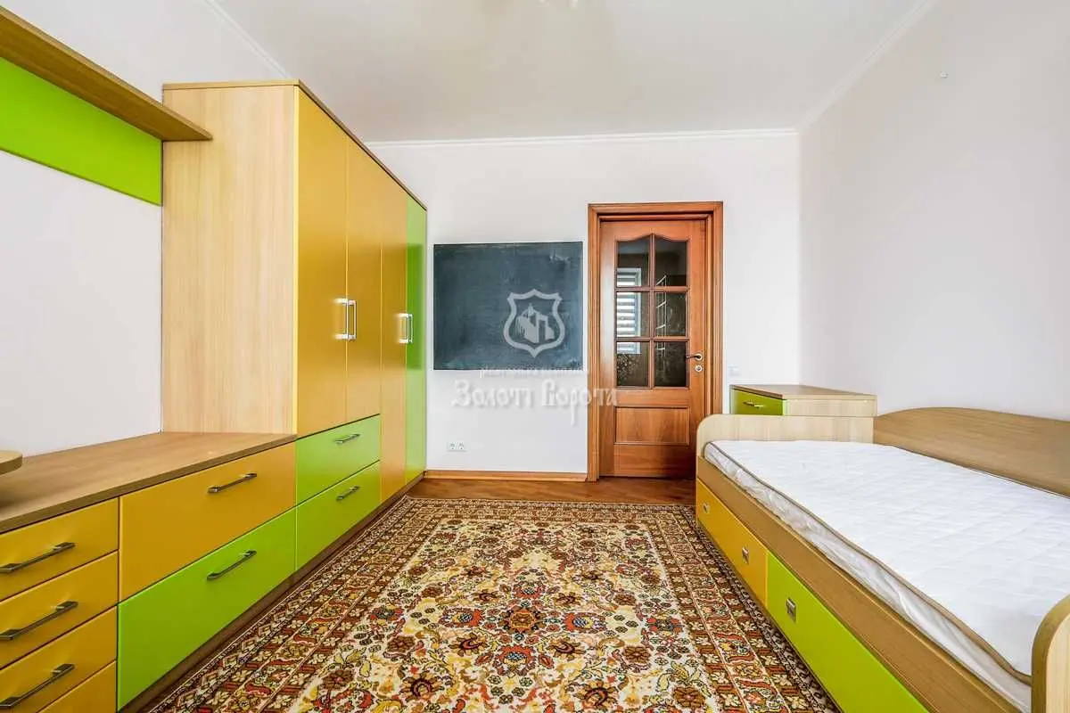 Фото Продаю 4 кімнатну квартиру, 128.4 кв. м, Михайла Котельникова вул. 1 Київ, ціна: 144000 USD, код 6474