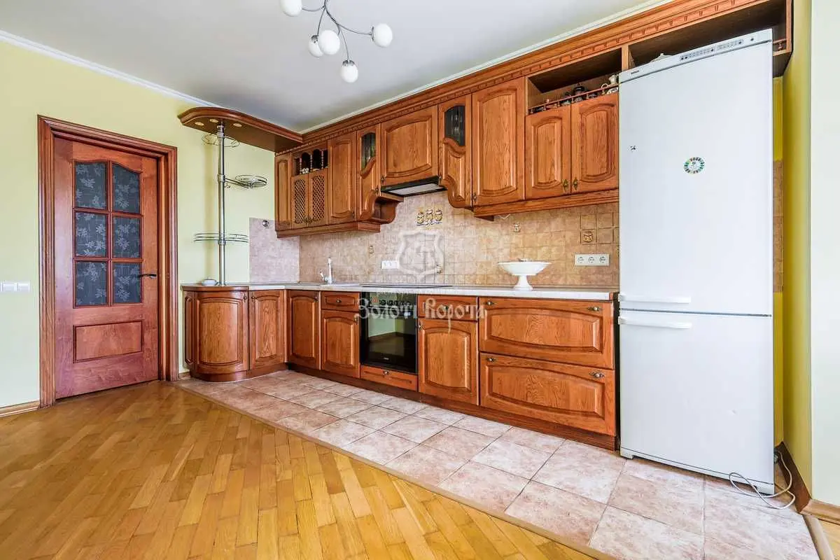 Фото Продаю 4 кімнатну квартиру, 128.4 кв. м, Михайла Котельникова вул. 1 Київ, ціна: 144000 USD, код 6474