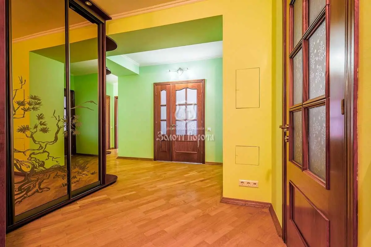 Фото Продаю 4 кімнатну квартиру, 128.4 кв. м, Михайла Котельникова вул. 1 Київ, ціна: 144000 USD, код 6474