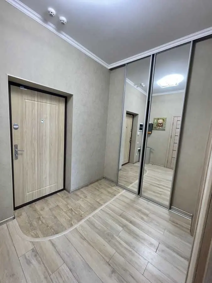 Фото Продаю 1 кімнатну квартиру, 54 кв. м, Деміївська вул. 13 Київ, ціна: 148000 USD, код 6479