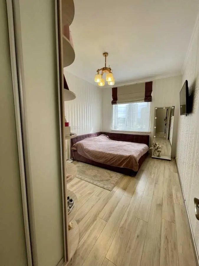 Фото Продаю 1 кімнатну квартиру, 54 кв. м, Деміївська вул. 13 Київ, ціна: 148000 USD, код 6479