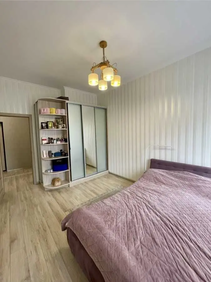 Фото Продаю 1 кімнатну квартиру, 54 кв. м, Деміївська вул. 13 Київ, ціна: 148000 USD, код 6479