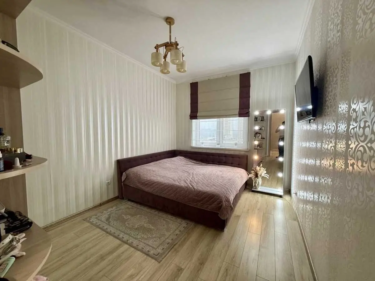 Фото Продаю 1 кімнатну квартиру, 54 кв. м, Деміївська вул. 13 Київ, ціна: 148000 USD, код 6479