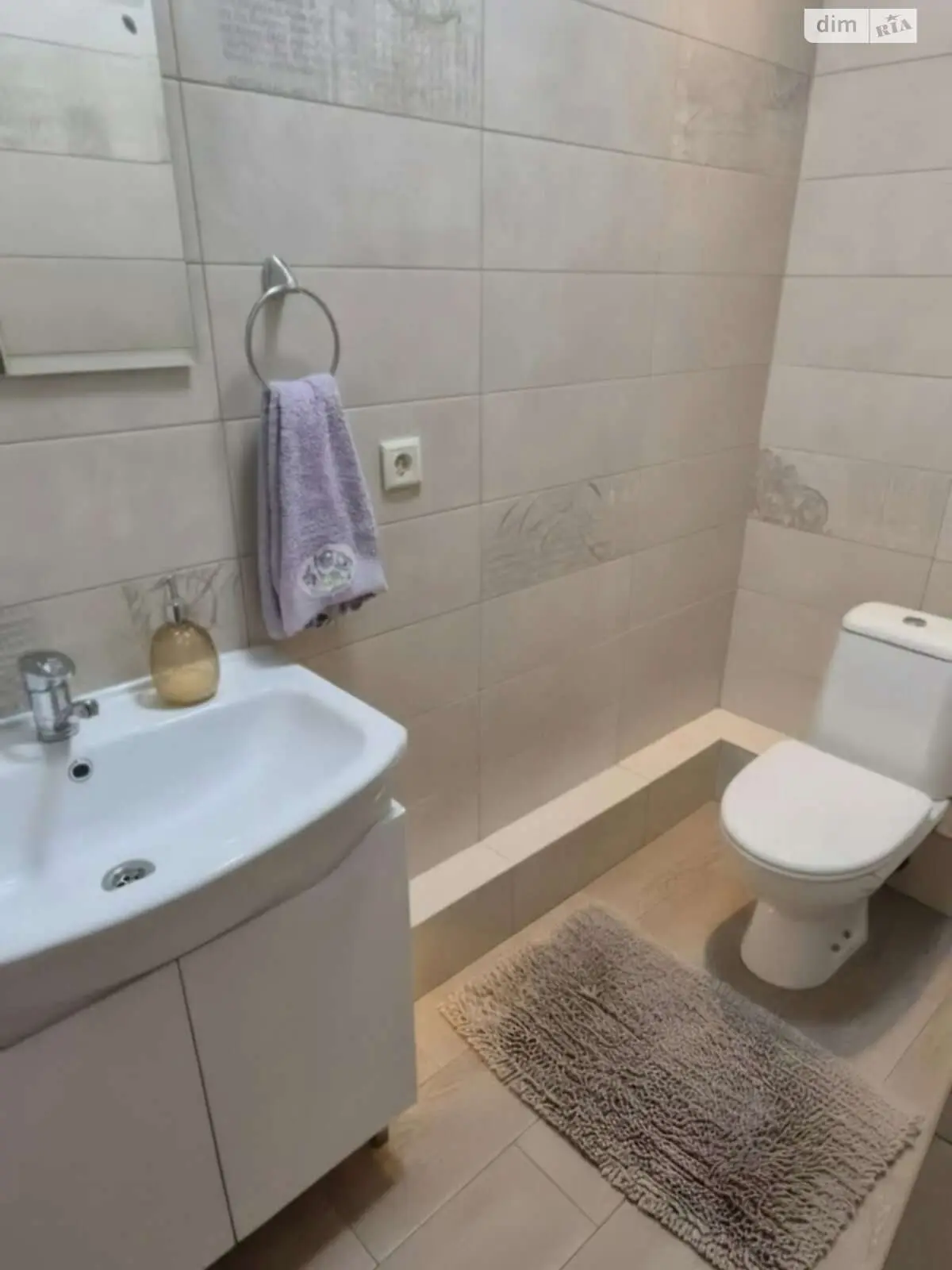 Фото Selling a 2-room apartment, 71.3 sq.m., Sobornosti avenue 17 к.2 Kyiv, price: 150000 $, code 6481