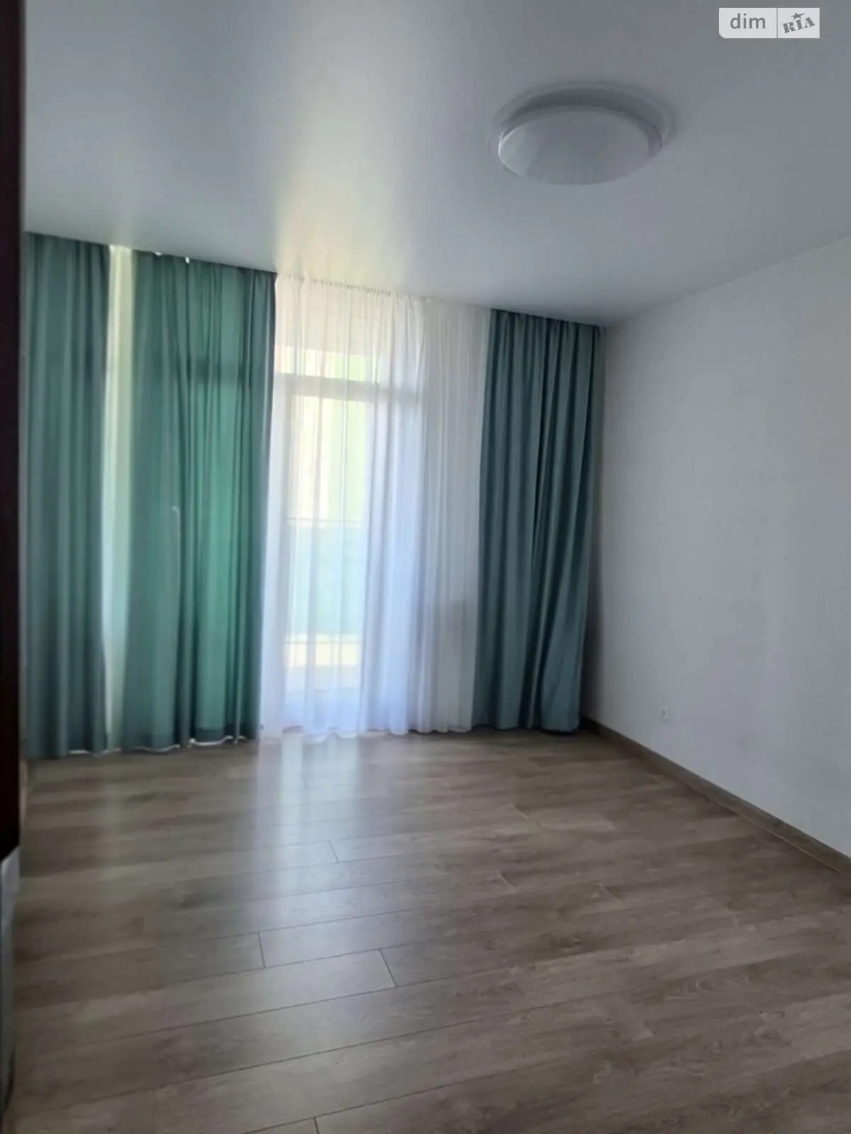 Фото Selling a 2-room apartment, 71.3 sq.m., Sobornosti avenue 17 к.2 Kyiv, price: 150000 $, code 6481