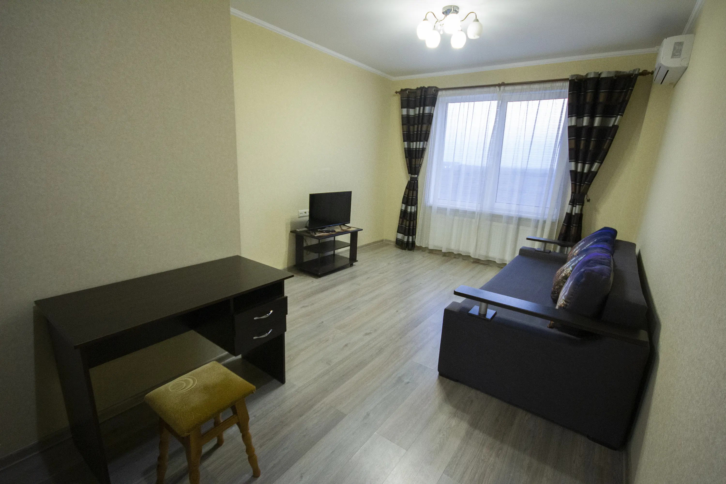Фото Зняти 2 кімнатну квартиру, Небесної Сотні просп. (Маршала Жукова)  Одеса в довгострокову оренду, ціна: 10000 UAH, код 6489