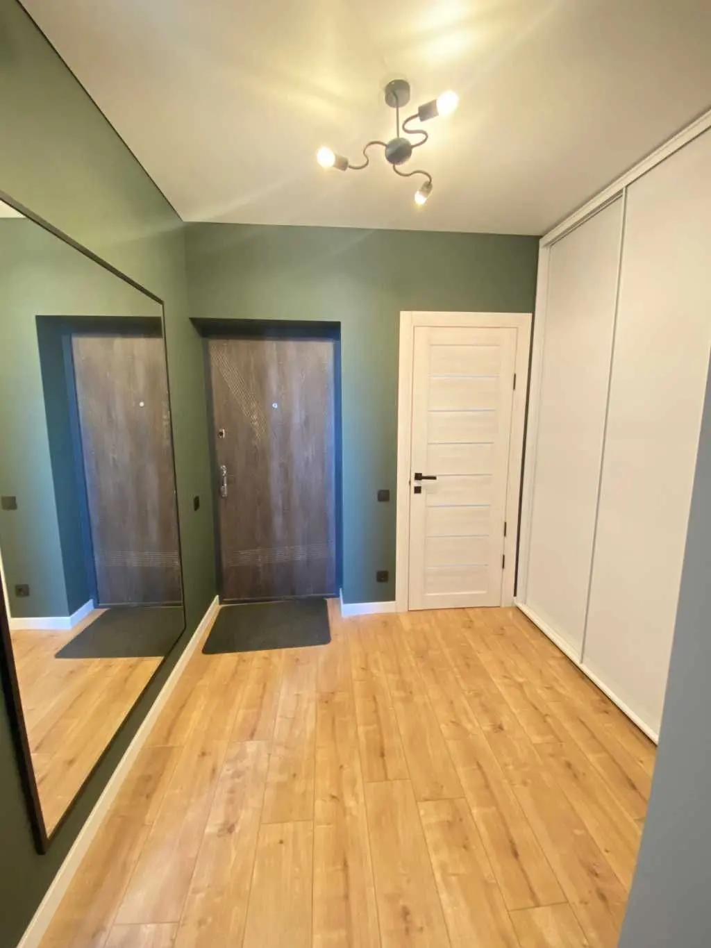 Фото Selling a 1-room apartment, 42 sq.m., Vyhovskoho Street  Irpin, price: 68500 USD, code 6490