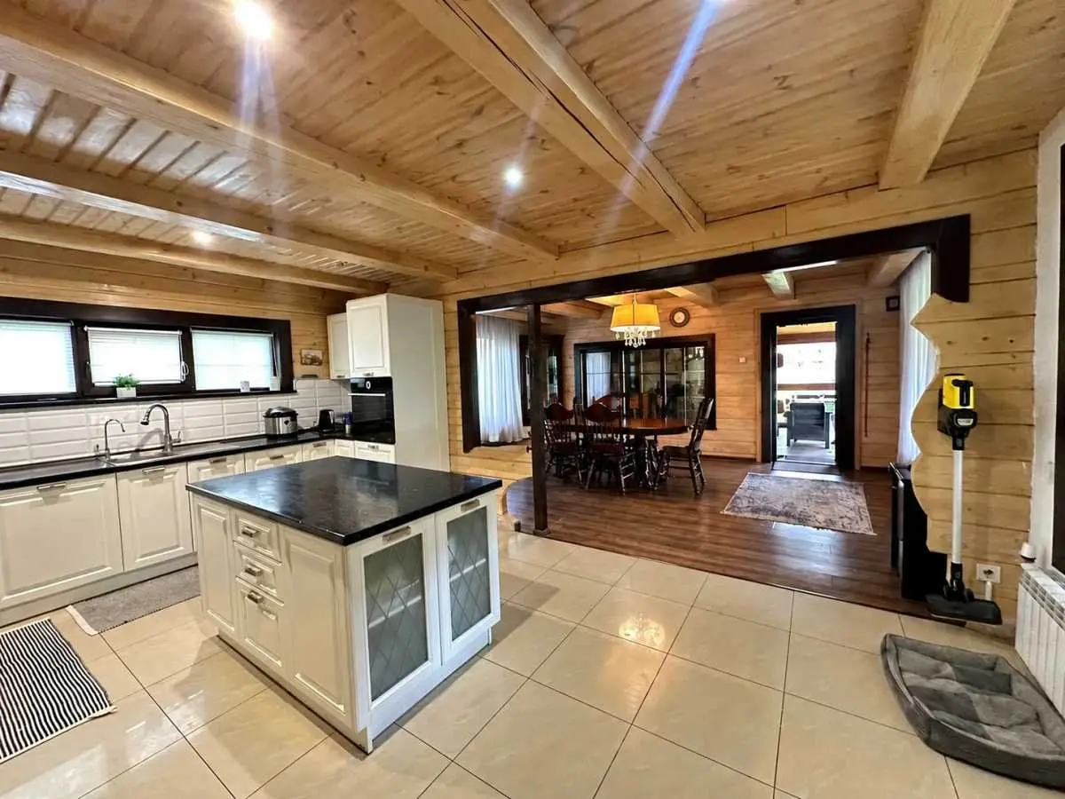 Фото Продаю будинок, 300 кв. м, Деснянська вул.  Рожни, ціна: 255000 USD, код 6493