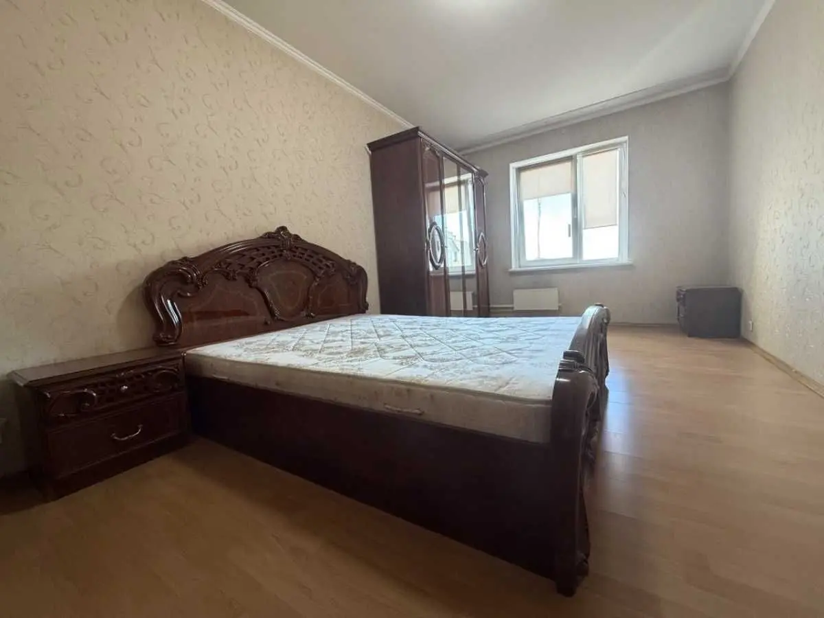 Фото Зняти 3 кімнатну квартиру, Машинобудівників вул. 15а Вишневе в довгострокову оренду, ціна: 20000 UAH, код 6495