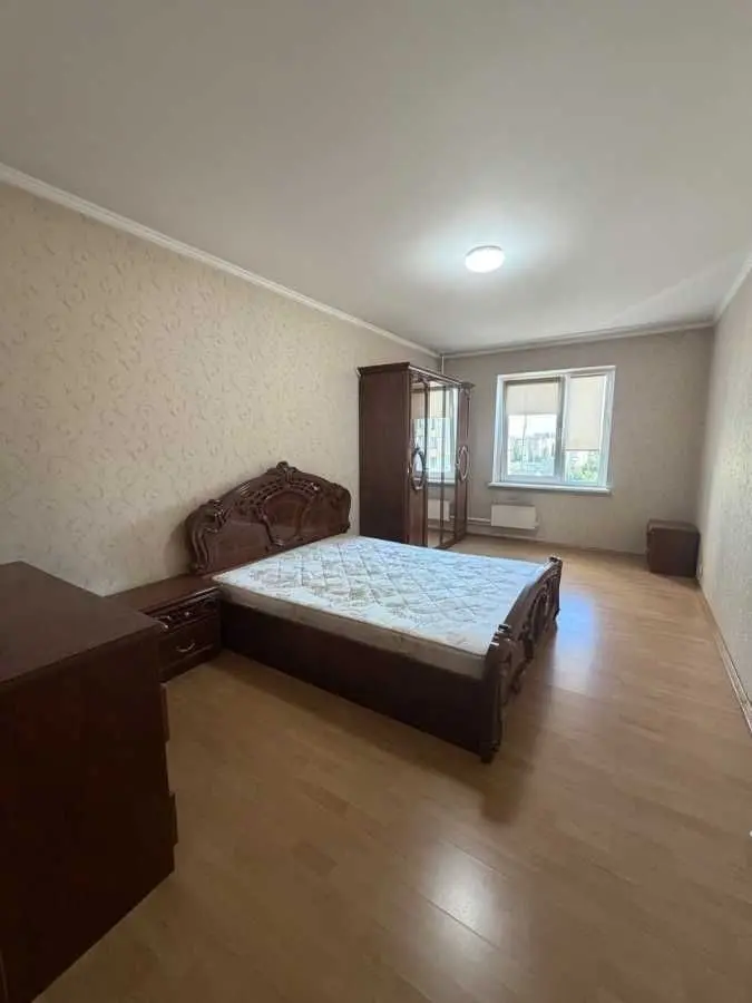 Фото Зняти 3 кімнатну квартиру, Машинобудівників вул. 15а Вишневе в довгострокову оренду, ціна: 20000 UAH, код 6495