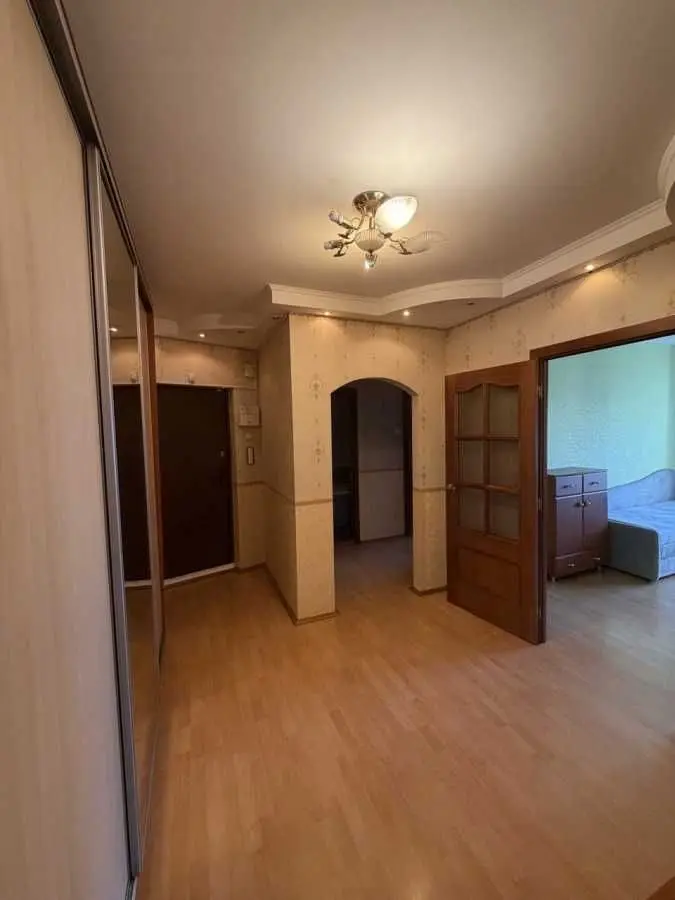 Фото Зняти 3 кімнатну квартиру, Машинобудівників вул. 15а Вишневе в довгострокову оренду, ціна: 20000 UAH, код 6495