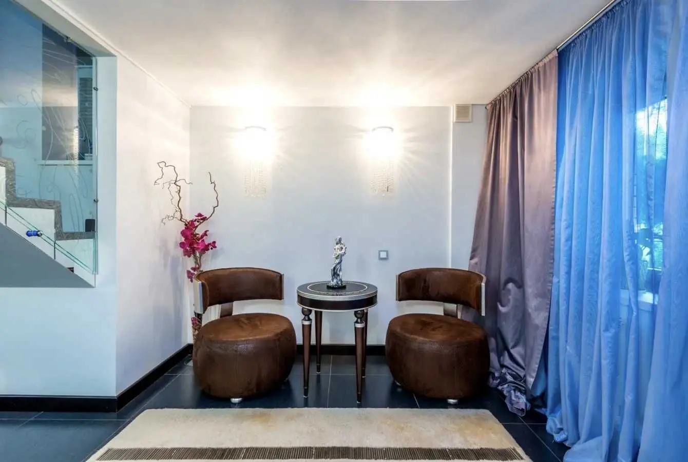Фото Продаю дом, 260 кв. м, Святищенская ул. (Терешковой)  Киев, цена: 230000 USD, код 6496