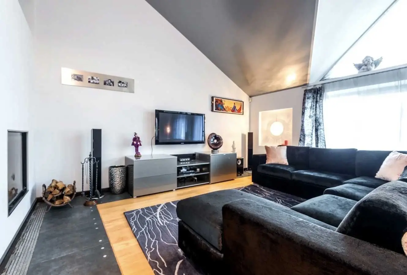 Фото Продаю дом, 260 кв. м, Святищенская ул. (Терешковой)  Киев, цена: 230000 USD, код 6496