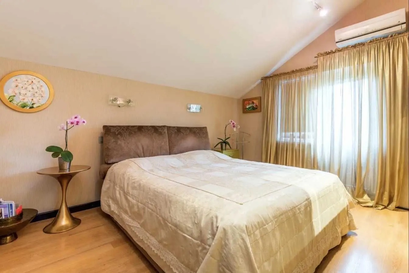 Фото Продаю дом, 260 кв. м, Святищенская ул. (Терешковой)  Киев, цена: 230000 USD, код 6496
