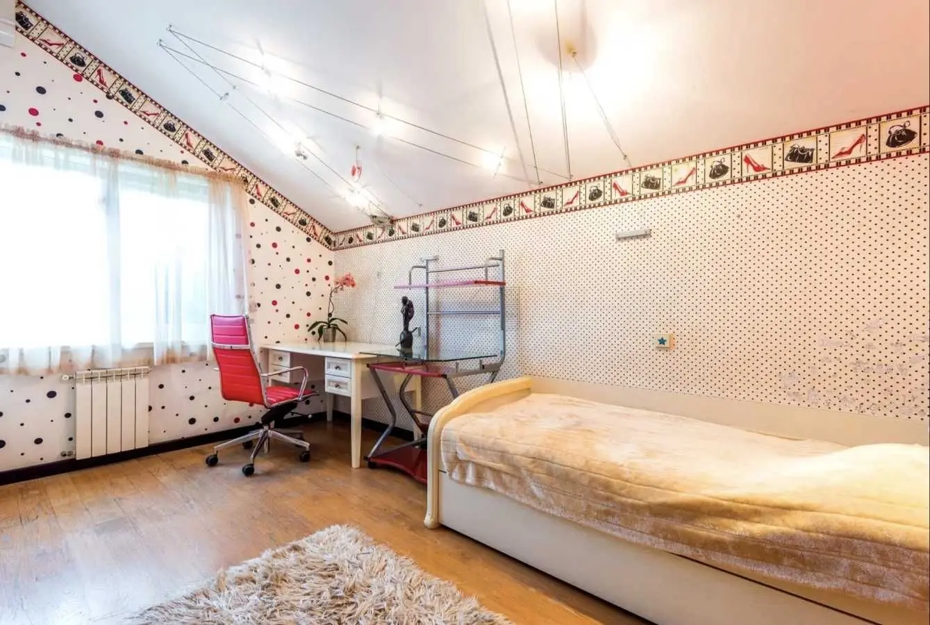 Фото Продаю дом, 260 кв. м, Святищенская ул. (Терешковой)  Киев, цена: 230000 USD, код 6496