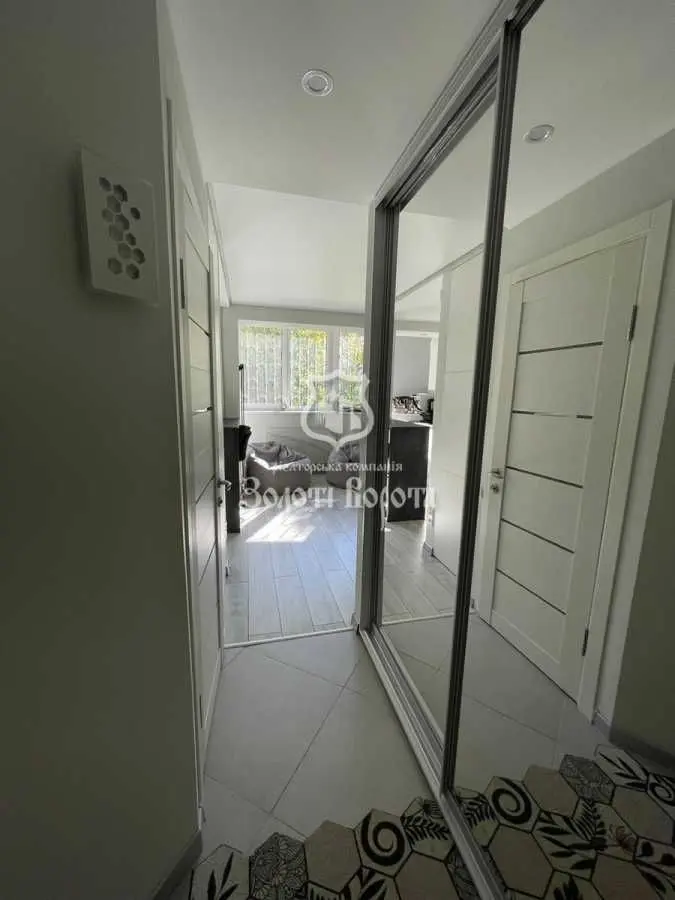 Фото Selling a 1-room apartment, 26 sq.m., Kyrylivska Street (Frunze Street) 89 Kyiv, price: 48000 USD, code 6501